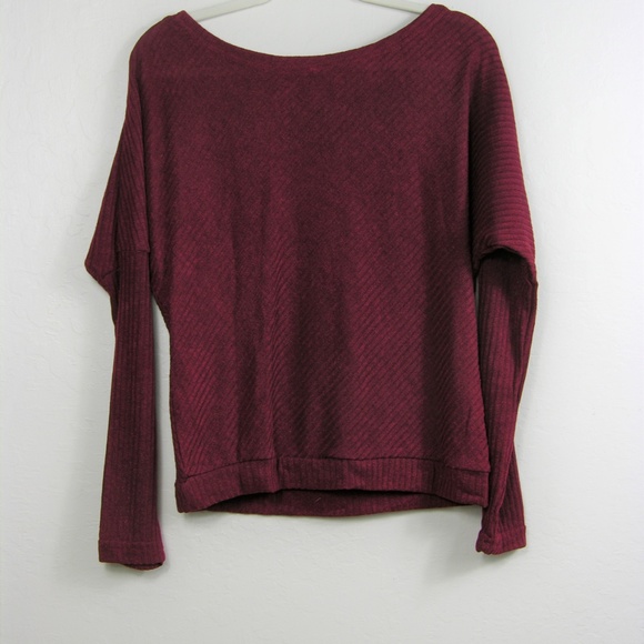 LAST ONE! Batwing Off Shoulder Lightweight Sweater - Picture 5 of 8